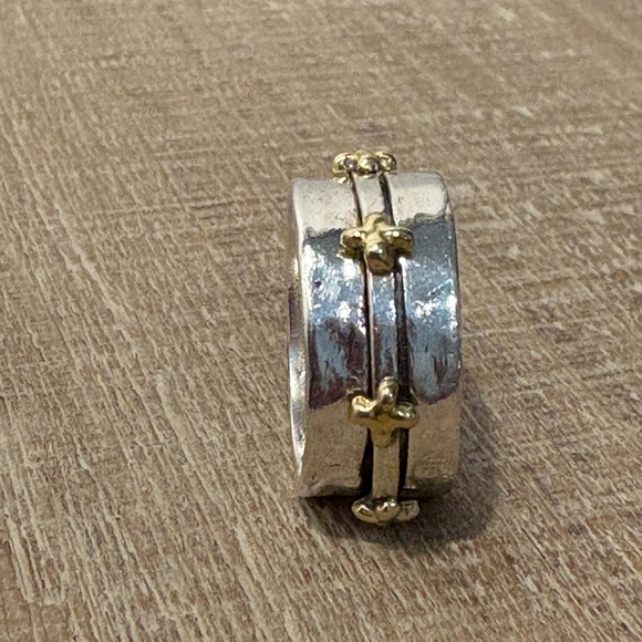 Waxing Poetic
Faith Spinner Ring, sz 8 - Picture 4 of 10